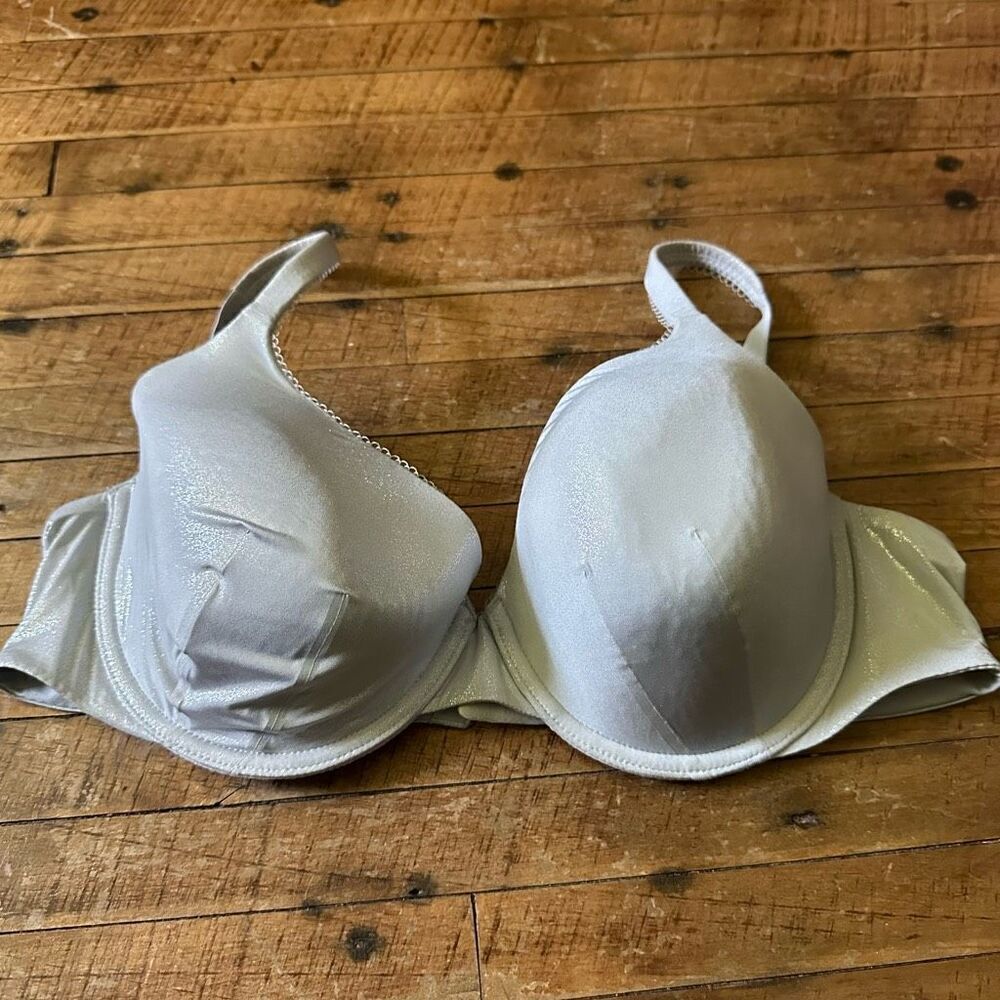 Victoria’s Secret Body shimmery blue lined perfect coverage 38C bra